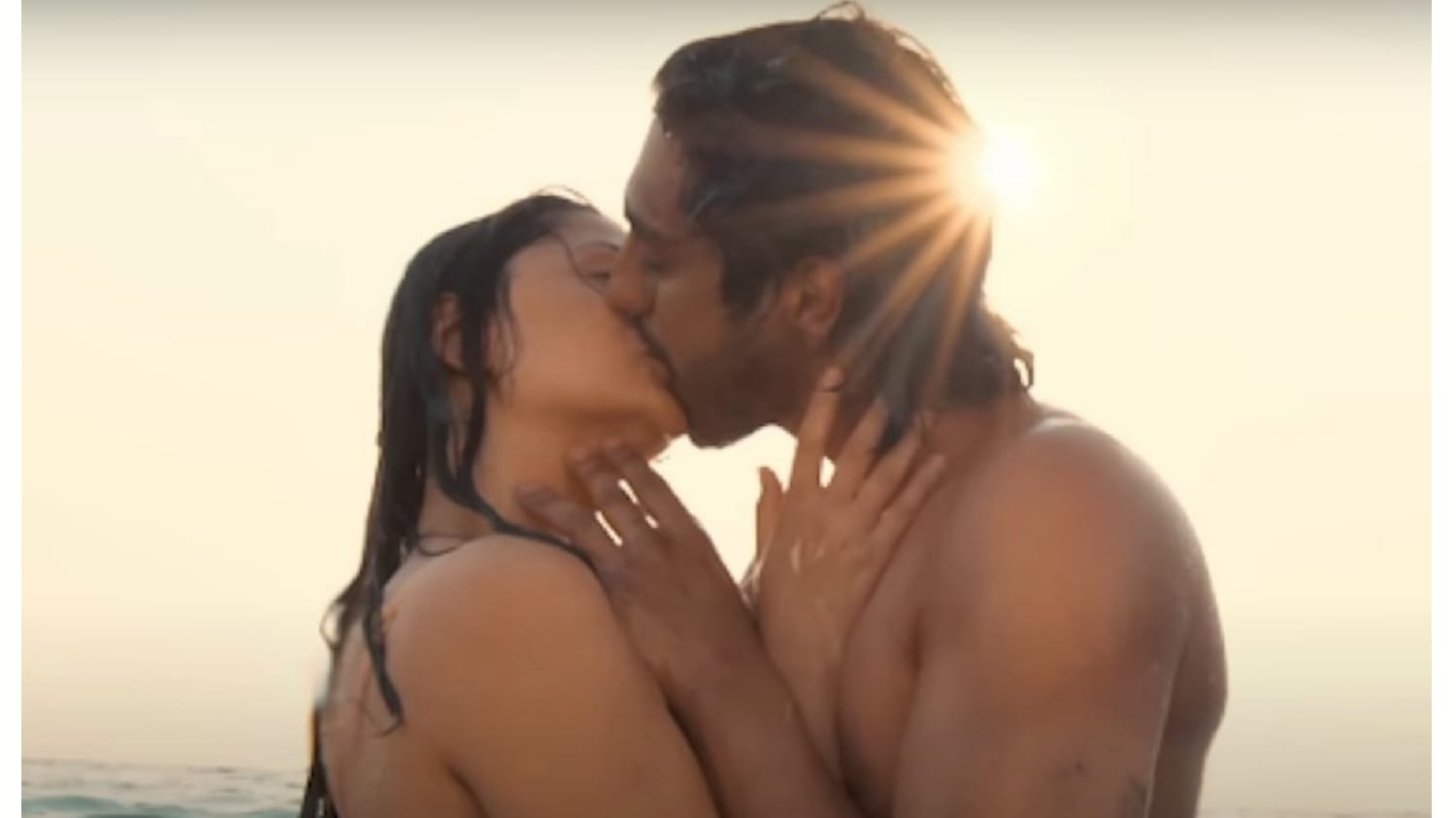 सैयारा’ रिलीज से पहले विवादों में! CBFC ने हटवाया इंटीमेट सीन, जानिए क्यों