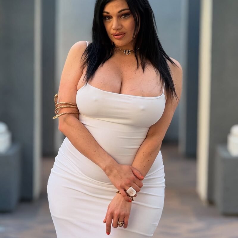 Mona Azar Biography