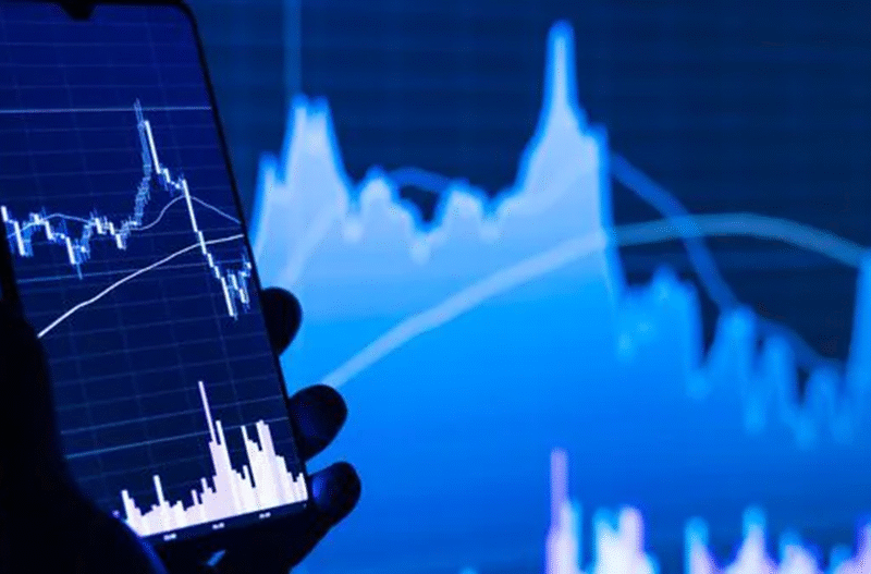 Long-term investments: 4 large cap stocks expected to surge 15–30% in 2025