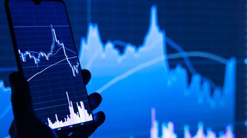 Long-term investments: 4 large cap stocks expected to surge 15–30% in 2025